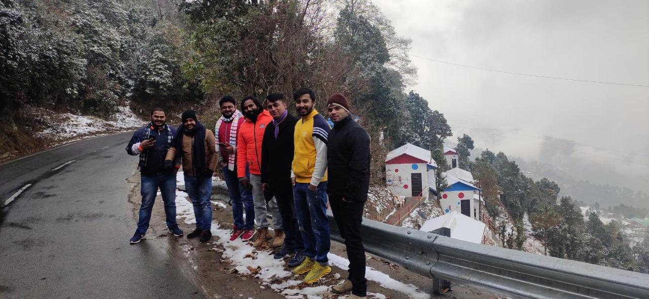 Dev Bhoomi Resort Kanatal Exteriör bild