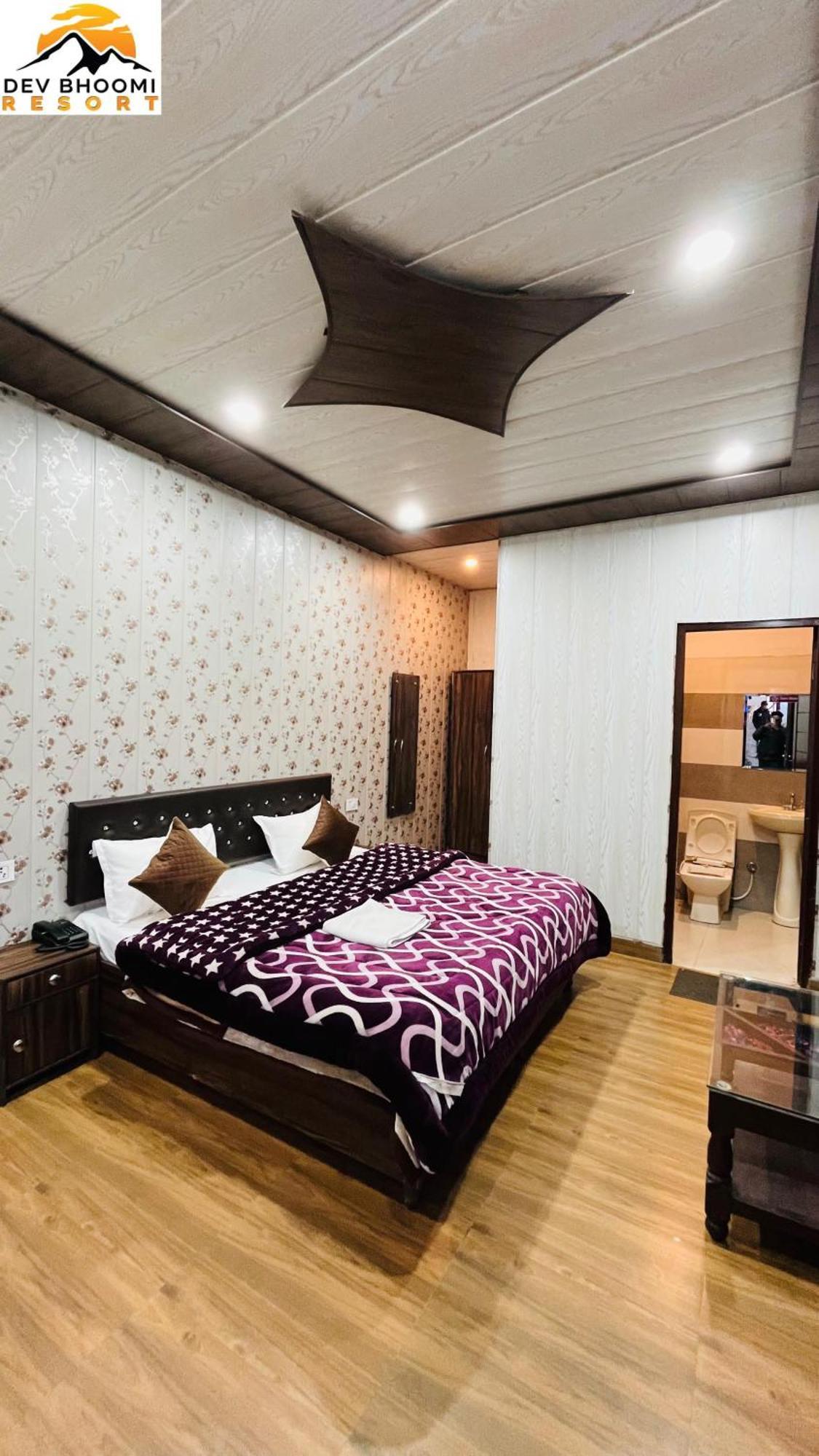Dev Bhoomi Resort Kanatal Exteriör bild